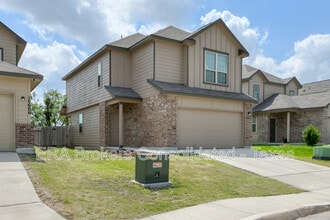Building Photo - 10610 Grn Lk Dr
