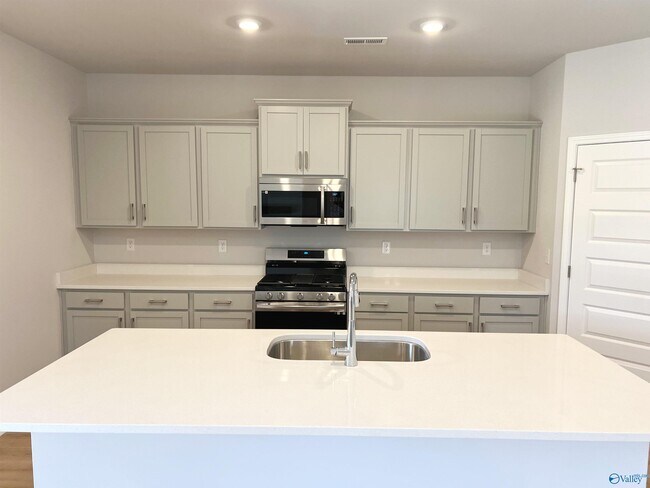Building Photo - 11073 Wayland Rdg Dr