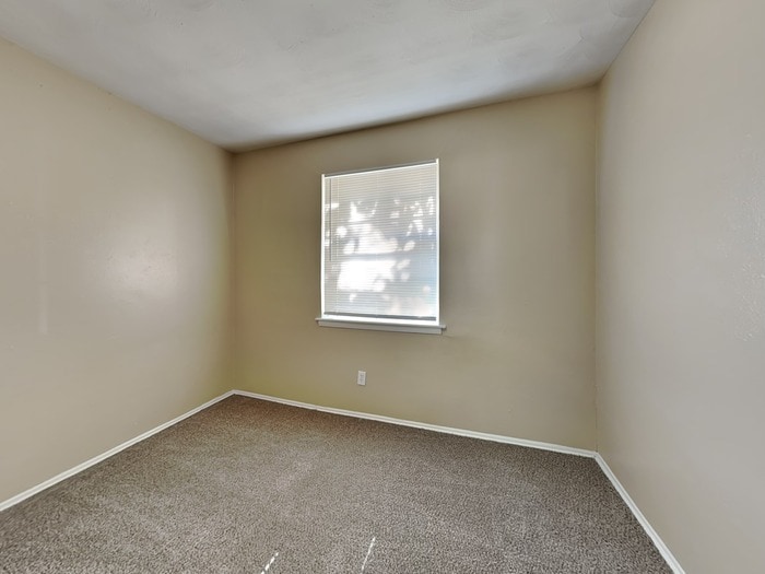 Building Photo - 2925 Caribbean Dr