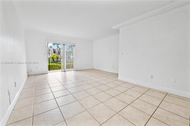 Building Photo - 8650 SW 109th Ave