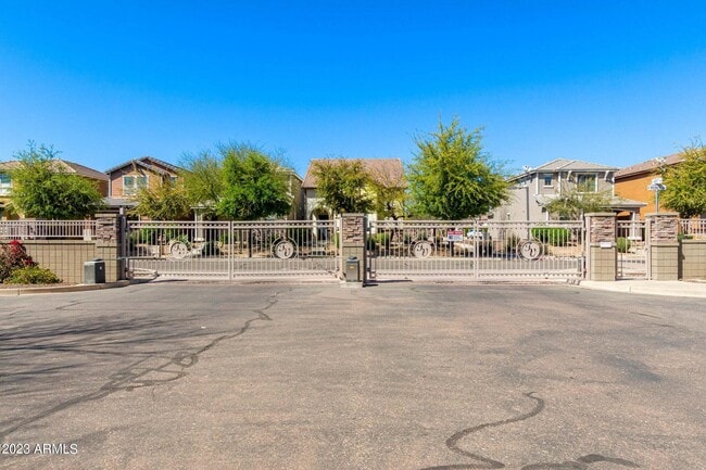 Building Photo - 4364 E Rosemonte Dr
