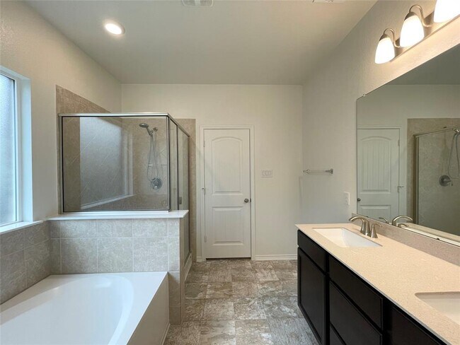 Building Photo - 168 Crimson Ln