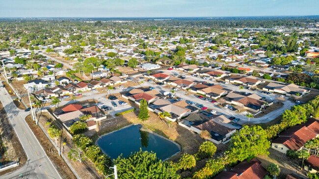 Building Photo - 4782 Sunny Palm Cir