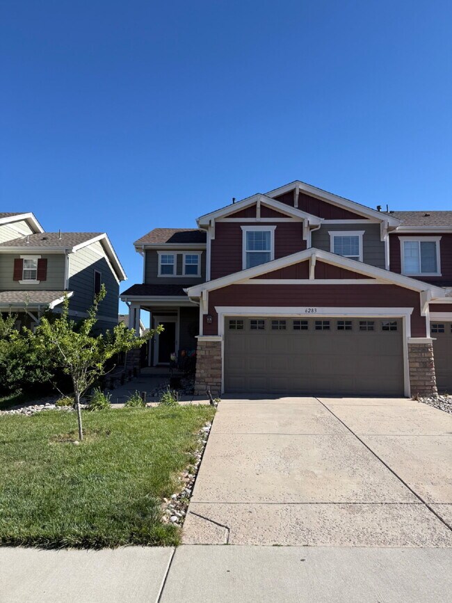 Building Photo - "Charming 3-Bedroom Duplex in Castle Rock" 
  Spacious 1806 Sq Ft, 2.5 Baths!

Available - NOW