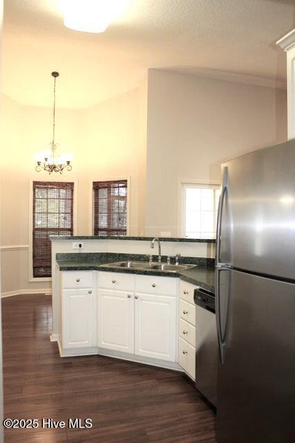 Building Photo - 929 Cardinal Pl