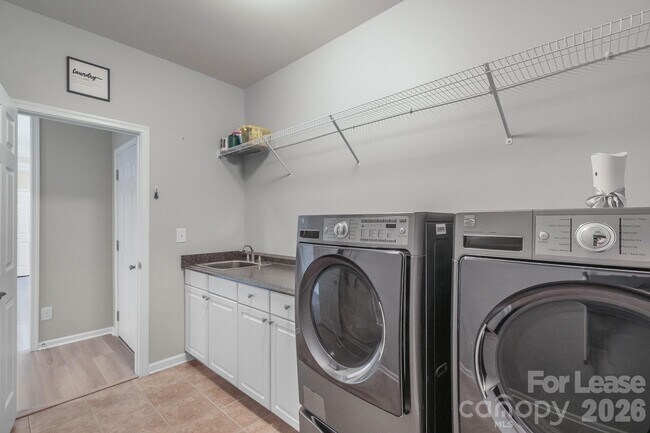 Building Photo - 3048 Arsdale Rd