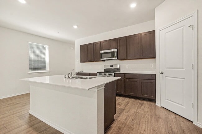Building Photo - 125 Arbor Dr