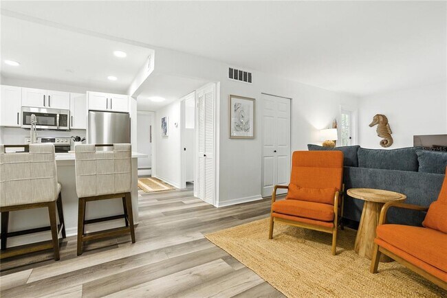 Building Photo - 1799 N Highland Ave