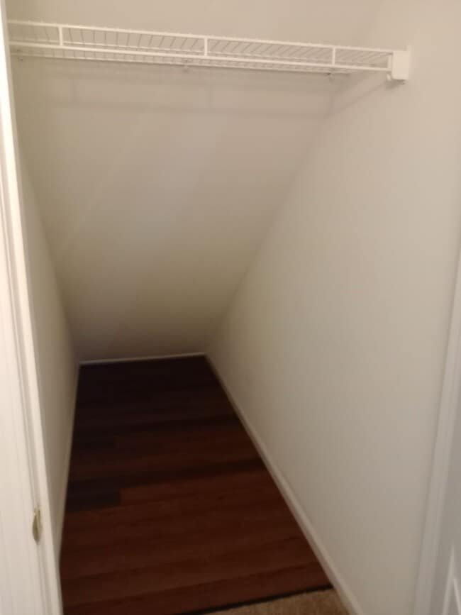 Building Photo - 1724-1726-1726 Louise Cir