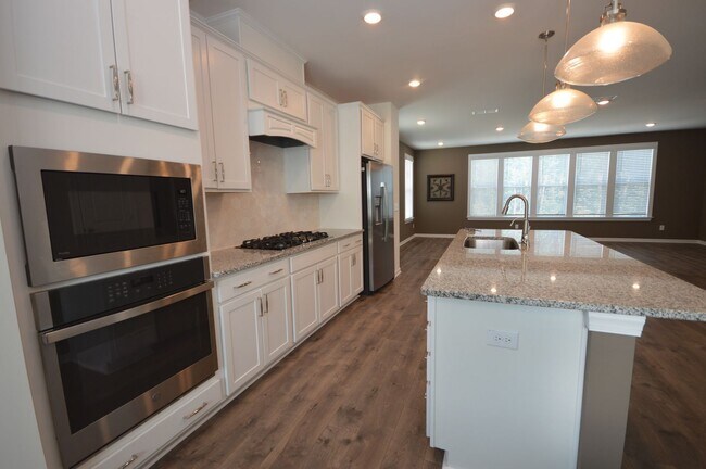 Building Photo - 7016 Gentle Pine Pl