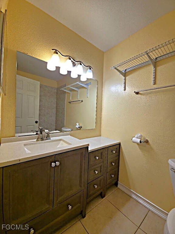 Building Photo - 2885 Winkler Ave