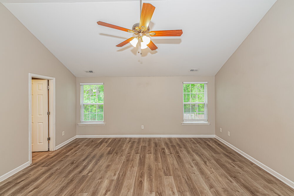 Building Photo - 1549 Pebble Ridge Dr