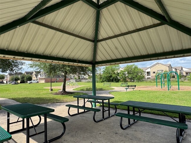 Building Photo - 4030 Mossy Pl Ln