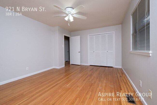 Building Photo - Updated 3 bedroom Home in Midtown
