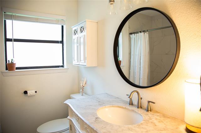 Building Photo - 405 S Colorado St