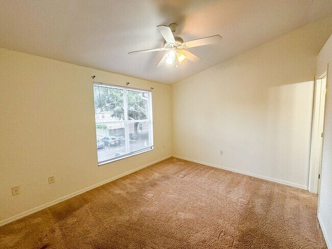 Building Photo - 3510 SW 30th Way