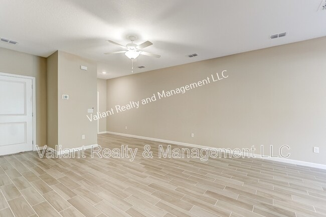 Building Photo - 2607 Sandy Dune Dr