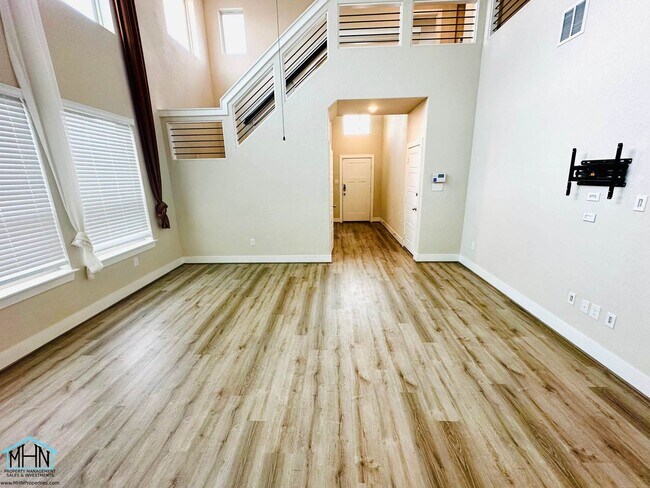 Building Photo - Welcome Home to Modern Elegance in Copper Branch!