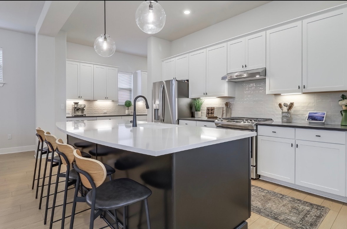 Building Photo - 6006 Rangeland Rd