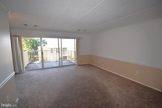 Building Photo - 2624 Fort Farnsworth Rd