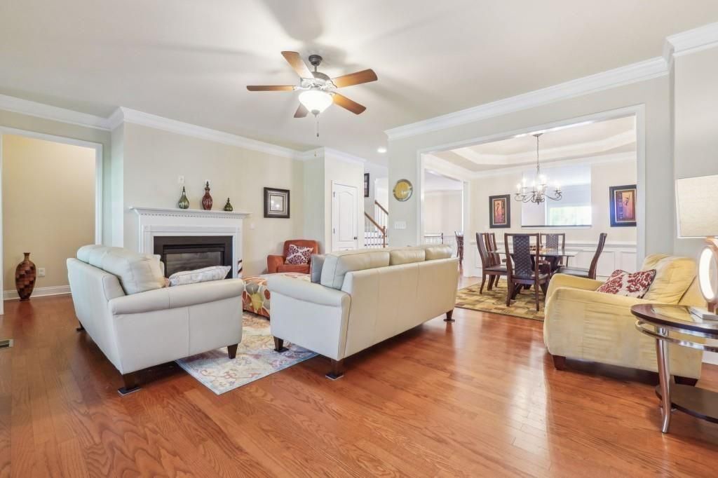 Building Photo - 3808 Fairhill Point