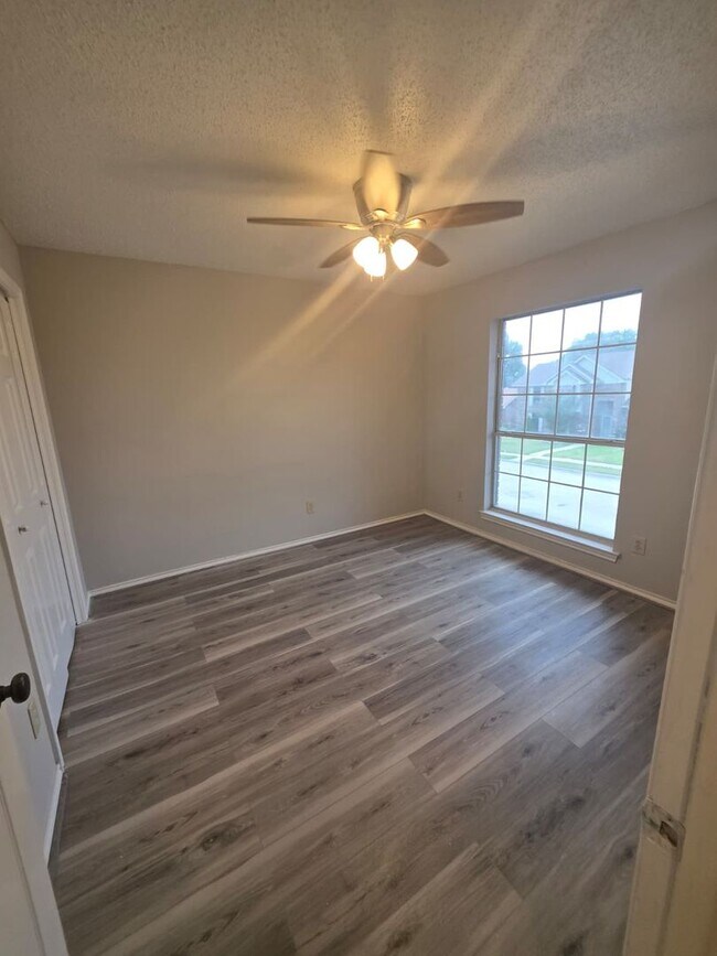 Building Photo - Spacious 4-Bedroom Home with Pool & Spa in...