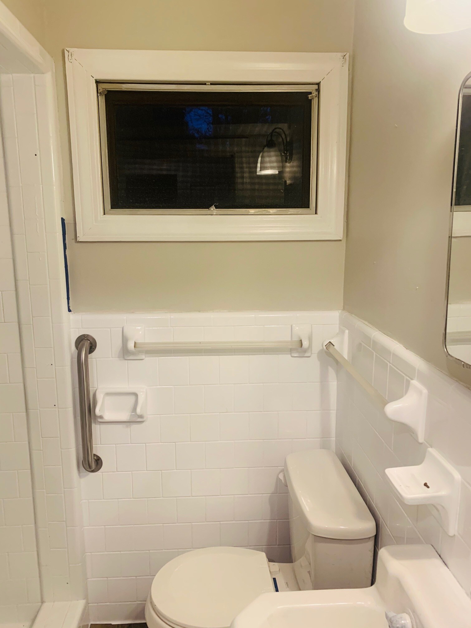 Bath #1 - 1206 Lafayette Ave