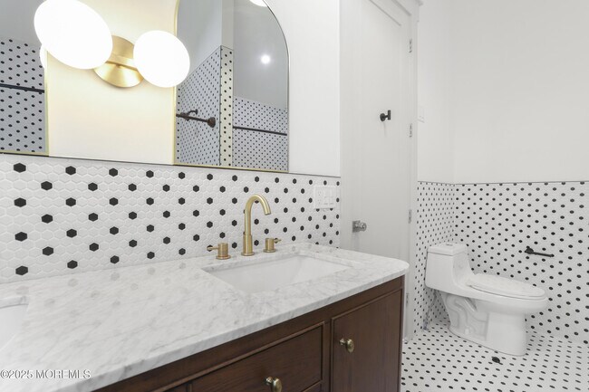 Building Photo - 1405 Ridge Ave