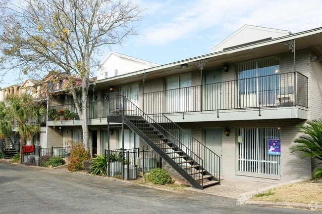 Building Photo - Woodland Park Apartments