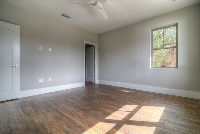 Building Photo - 3109 Walling Dr