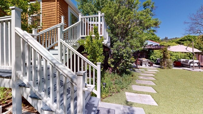 Building Photo - Downtown San Anselmo Updated 4x3 + aupair ...