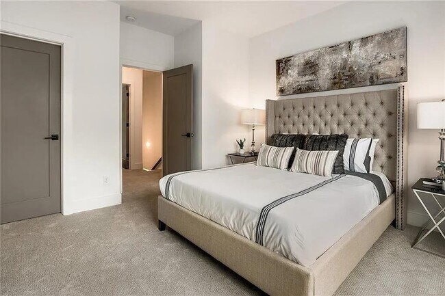 Building Photo - 1436 Walker Pl SE