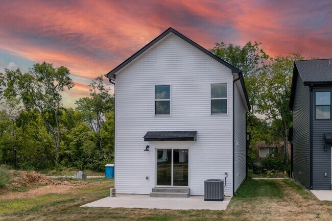 Building Photo - Gorgeous Single Family Home