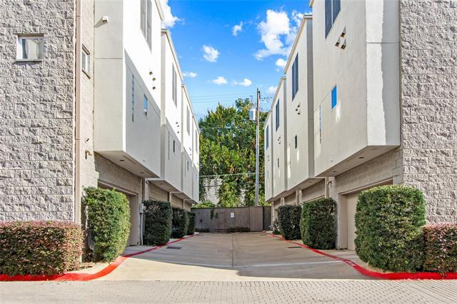 Building Photo - 4022 Travis St