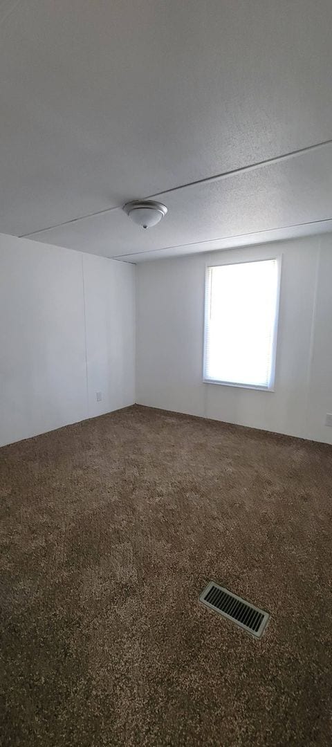 Building Photo - Ready to Move in