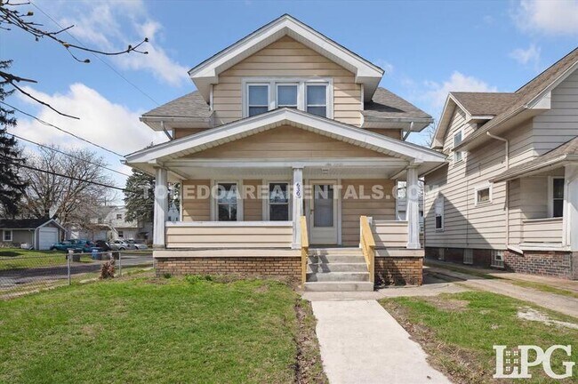 Primary Photo - 630 Colima Dr