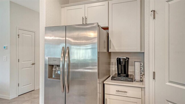 Building Photo - 10896 Pinot Dr