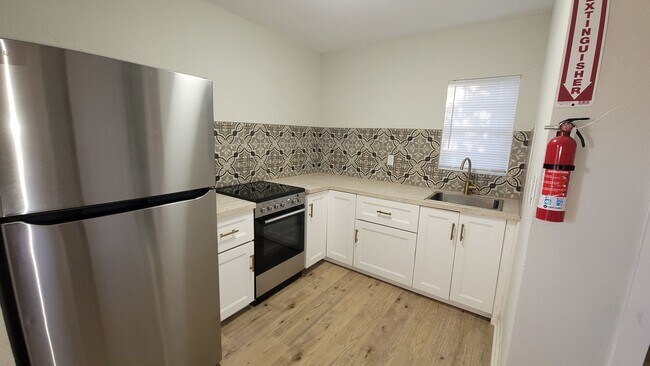 Building Photo - 212 Placid Dr