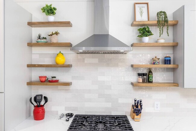 Building Photo - 806 Colorado Ave