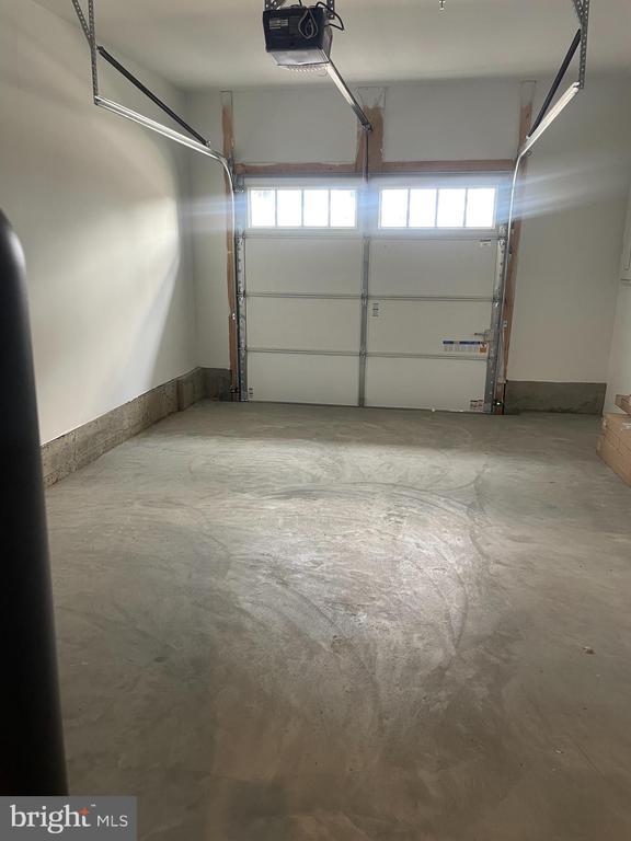 Building Photo - 2106 Donatello Dr