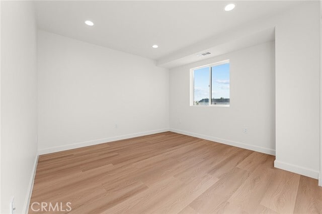 Building Photo - 902 S Hert St