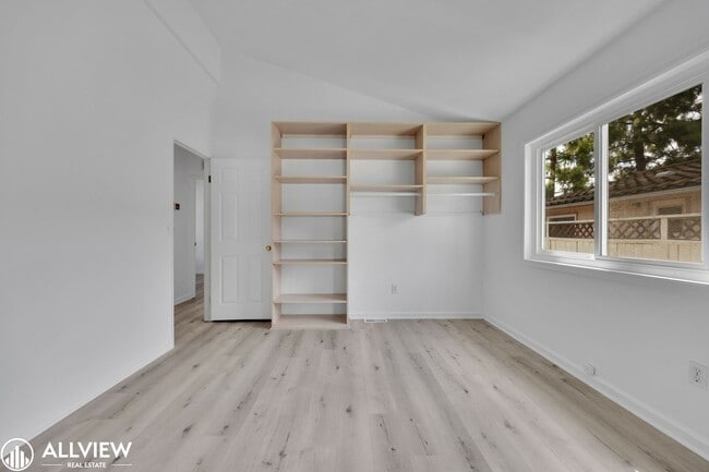 Building Photo - Charming 3-Bedroom Home in Rancho Bernardo...