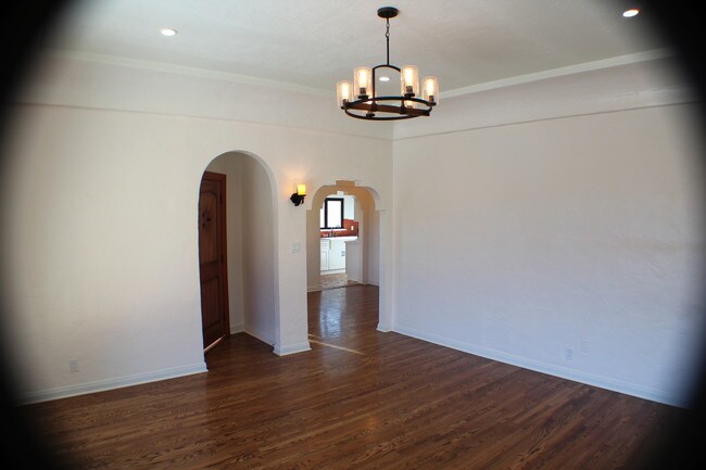 Building Photo - 3827 W Ave 42