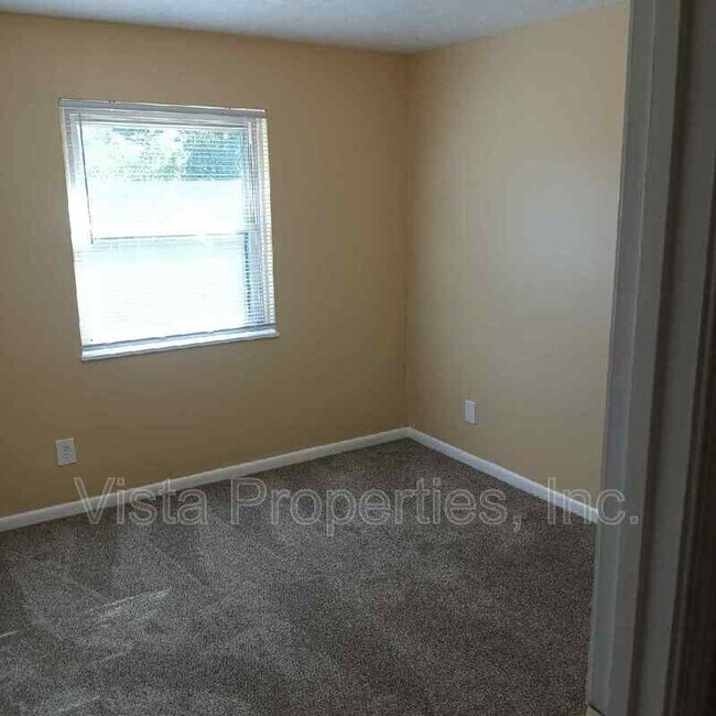 Building Photo - 4119 Glen Hill Manor Dr