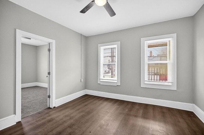Building Photo - 3356 W 44th St