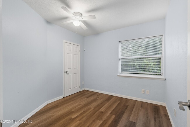 Building Photo - 6167 Fordham Cir E
