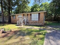Building Photo - 614 Cedarwood Dr