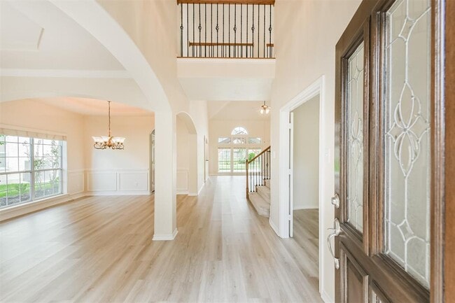 Building Photo - 11918 Mariposa Canyon Dr