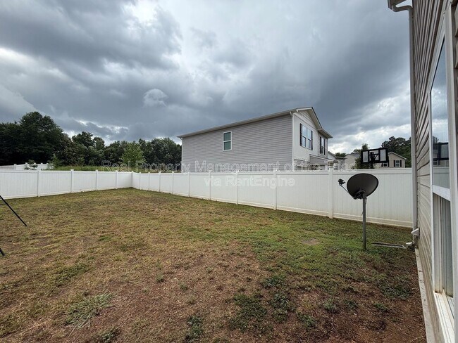 Building Photo - 3811 Bellingham Ct