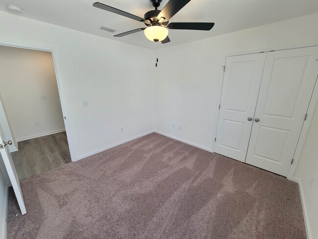 Building Photo - 1367 Landon Hills Dr